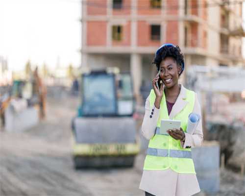 洪湖市消防救援大队紧盯堵点为生命通道护航