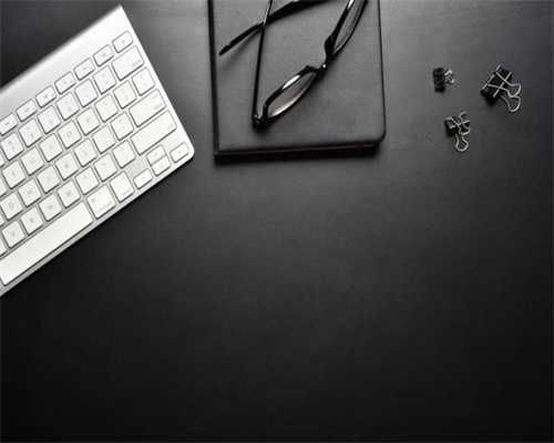 每经16点｜北京将为多胎家庭配租公租房；小红书回应赴港IPO：暂无明确计划；河北平山坠河大巴已致3人死亡