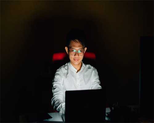 新媒体时代 网络如何解民忧？