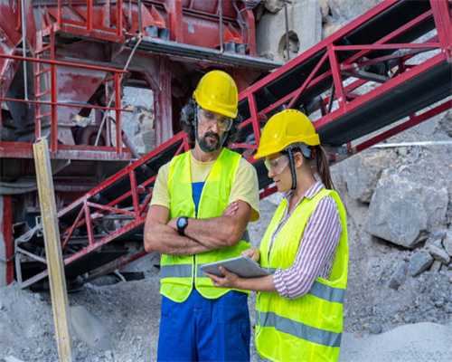 校区搬太远，福八中“爆冷”，三江口商品房跌破一万拍卖都没人要