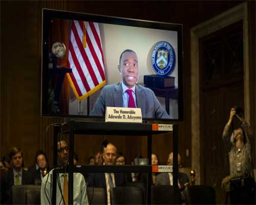 南京地铁二号线起波澜，老人逼孕妇让座，结局暖人心！