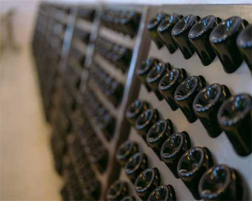 【信检释法】有人能帮忙搞到公租房？假的！