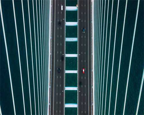 乌兰察布东街（呼伦路——丁香路）路面修复工程正在进行中