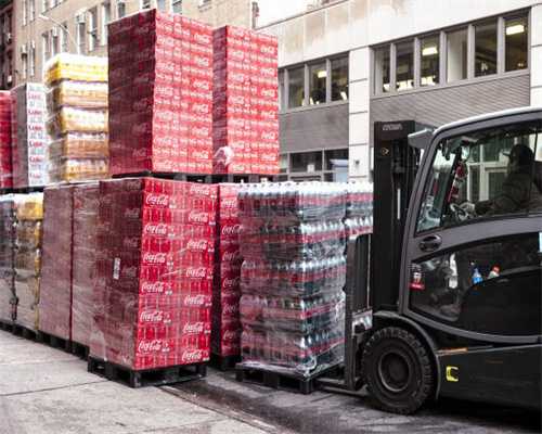 突发！“家装第一股”上市十周年遇劫 东易日盛被曝多地分公司“跑路”